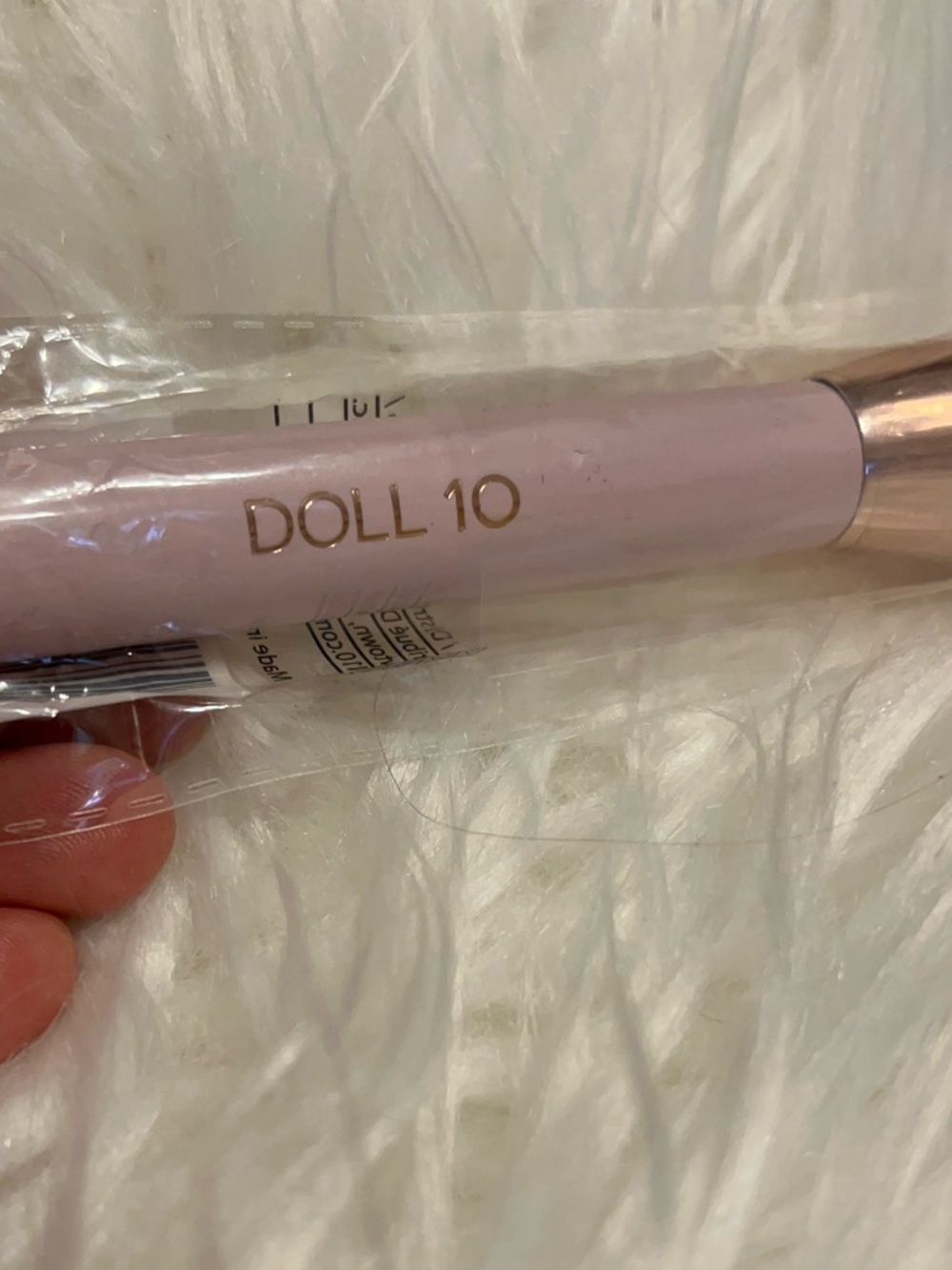 DOLL10 vegan Pink Dense Buffing Brush with Rose Gold Ferrule - Picture 6 of 8